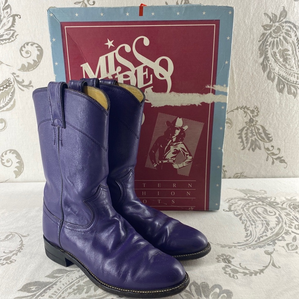 Vintage Justin‎ Roper Purple Leather
Cowboy Boots - L3758- Size 5
1/2B